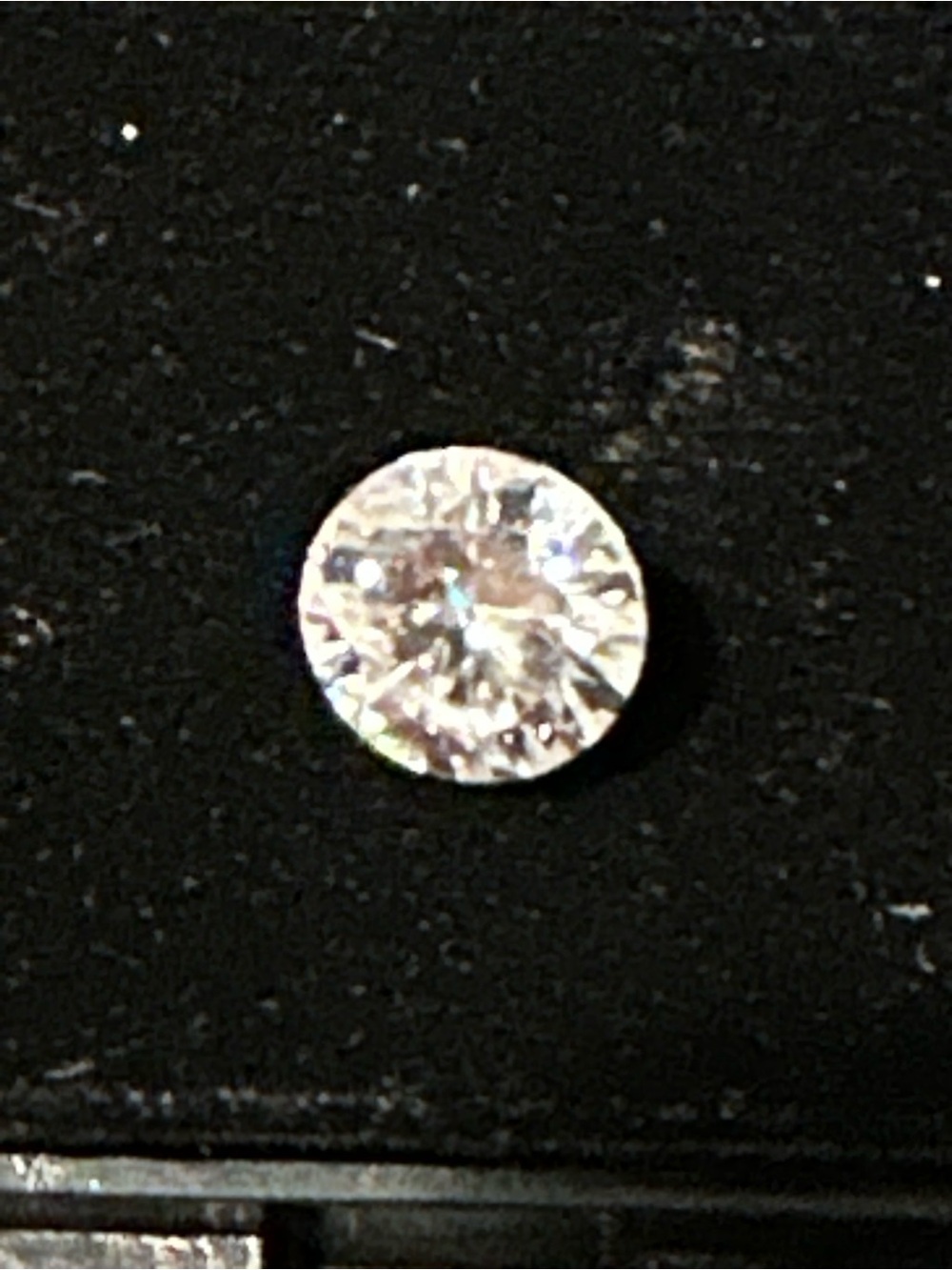 1 Carat Round Clear Flawless Moissanite Clarity D Stone - Sparkling Solitaire
